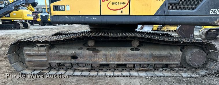 image for item DS3352 2013 Volvo EC300DL excavator