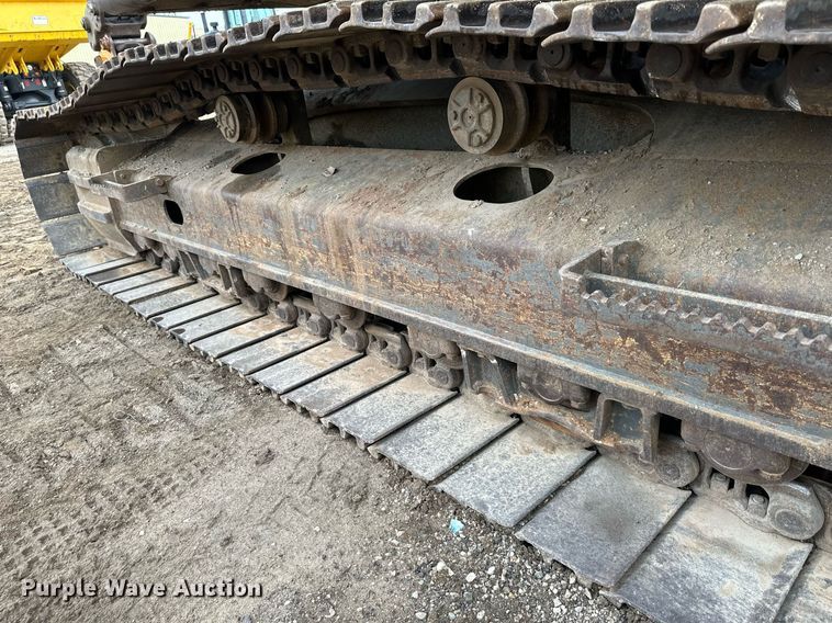 image for item DS3352 2013 Volvo EC300DL excavator