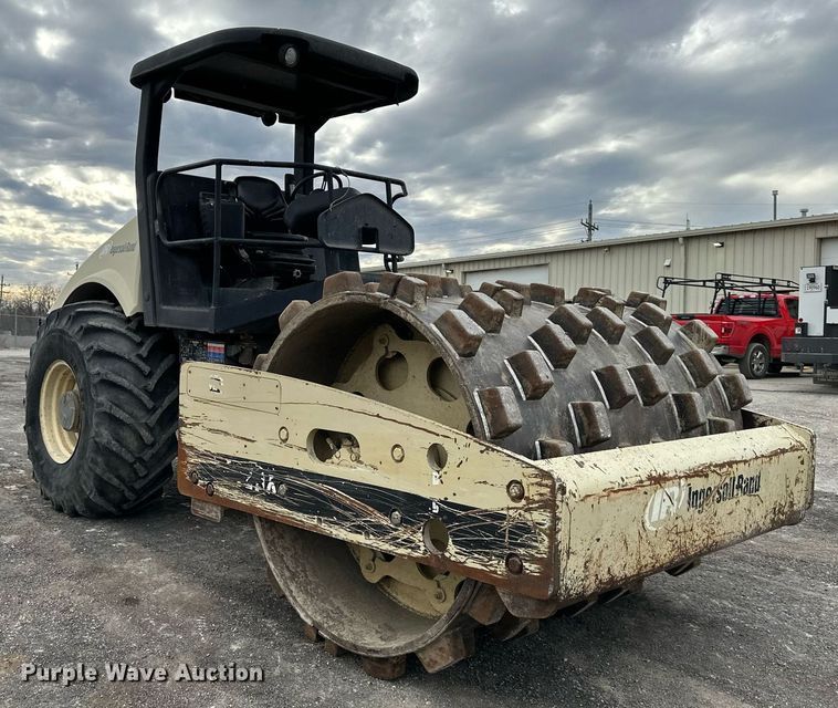 image for item DS3355 2003 Ingersoll Rand SD-122DX single drum vibratory roller