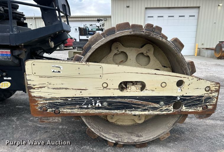 image for item DS3355 2003 Ingersoll Rand SD-122DX single drum vibratory roller