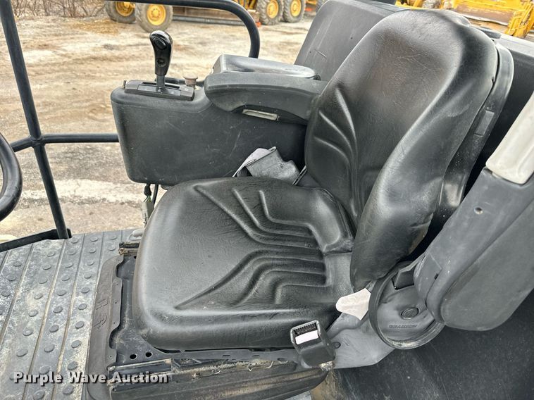 image for item DS3355 2003 Ingersoll Rand SD-122DX single drum vibratory roller