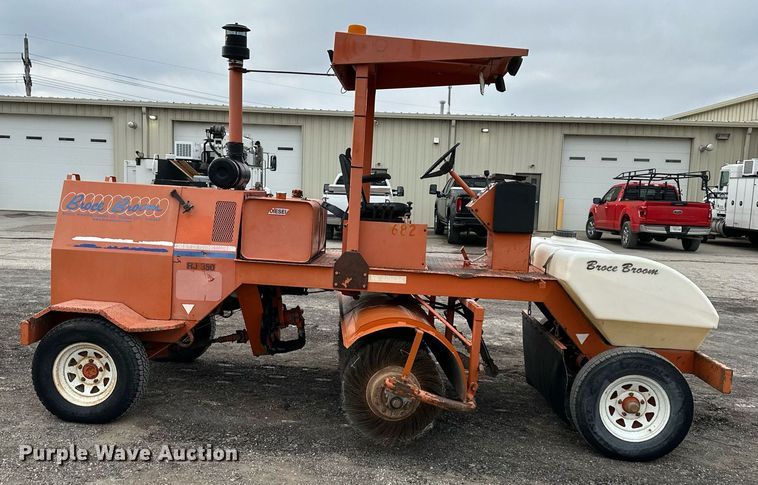 image for item DS3356 Broce RJ350 broom