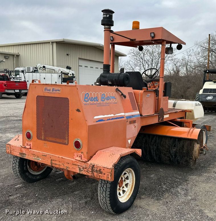 image for item DS3356 Broce RJ350 broom