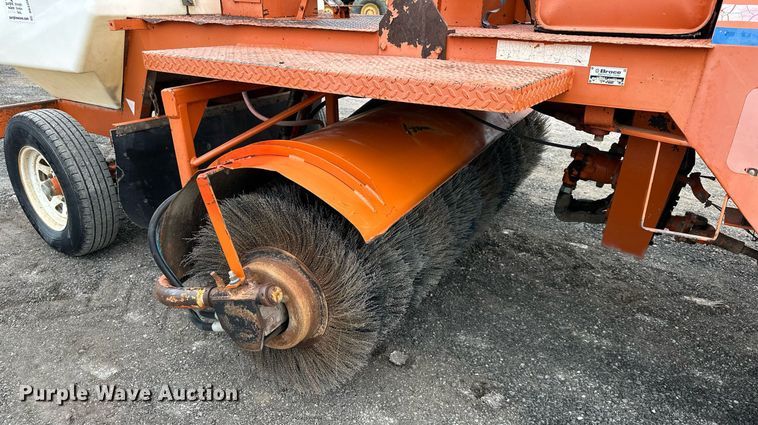 image for item DS3356 Broce RJ350 broom