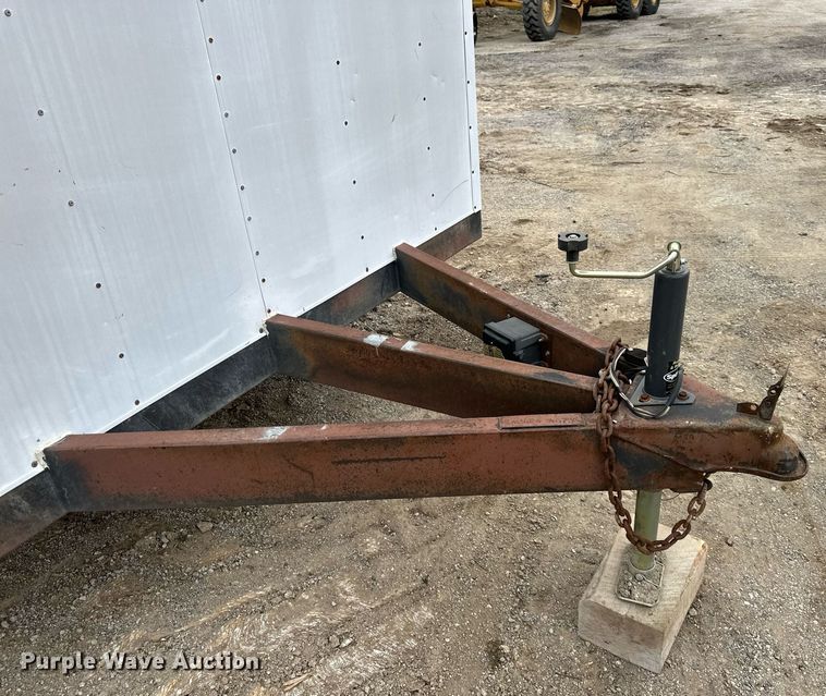 image for item DS3357 1990 Wells Cargo enclosed cargo trailer