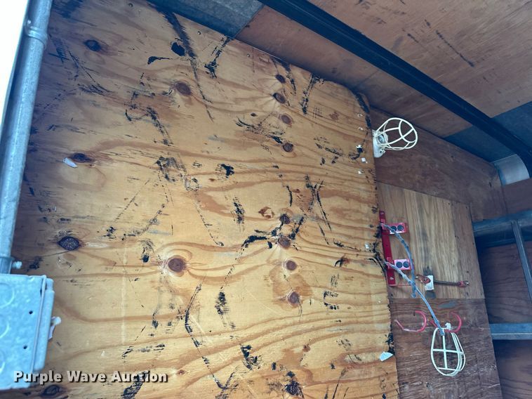 image for item DS3357 1990 Wells Cargo enclosed cargo trailer