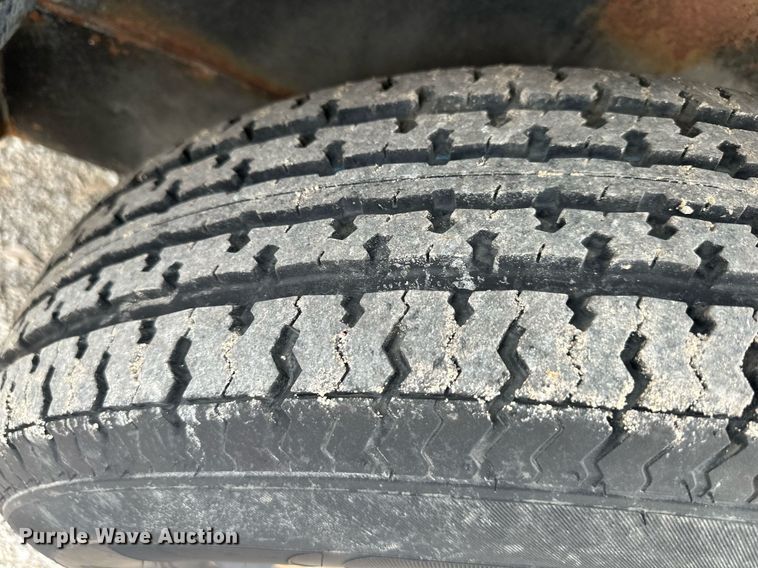 image for item DS3357 1990 Wells Cargo enclosed cargo trailer