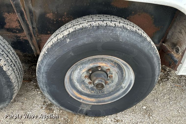 image for item DS3357 1990 Wells Cargo enclosed cargo trailer