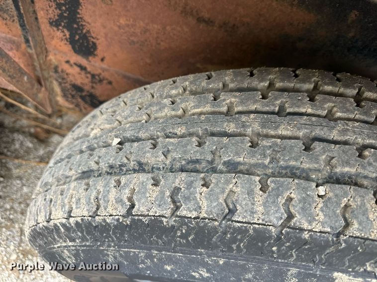 image for item DS3357 1990 Wells Cargo enclosed cargo trailer