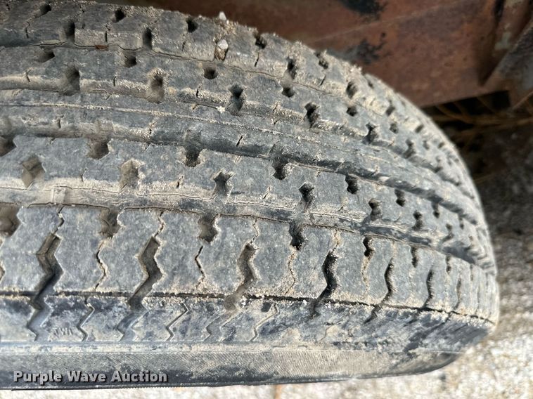 image for item DS3357 1990 Wells Cargo enclosed cargo trailer