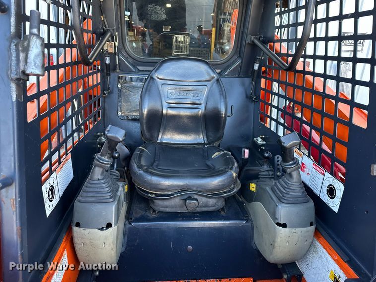 image for item DS3369 2006 Doosan 440 Plus skid steer loader