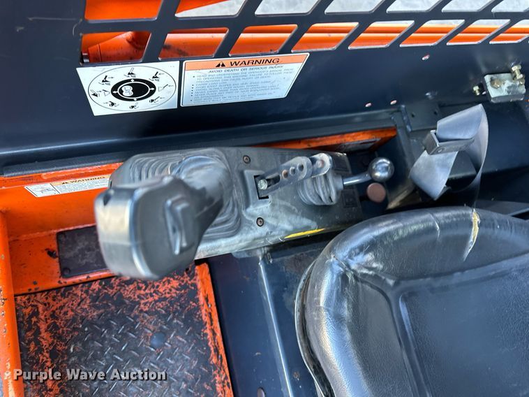 image for item DS3369 2006 Doosan 440 Plus skid steer loader