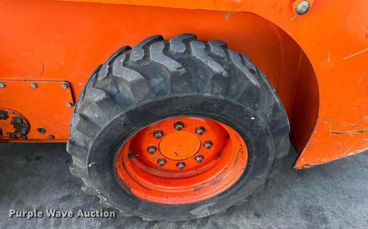 image for item DS3369 2006 Doosan 440 Plus skid steer loader