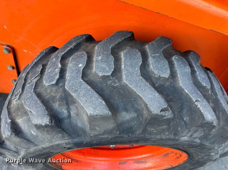 image for item DS3369 2006 Doosan 440 Plus skid steer loader