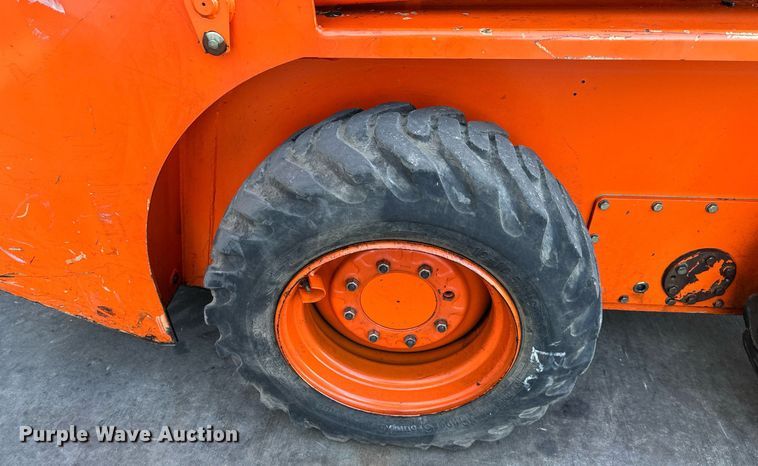 image for item DS3369 2006 Doosan 440 Plus skid steer loader