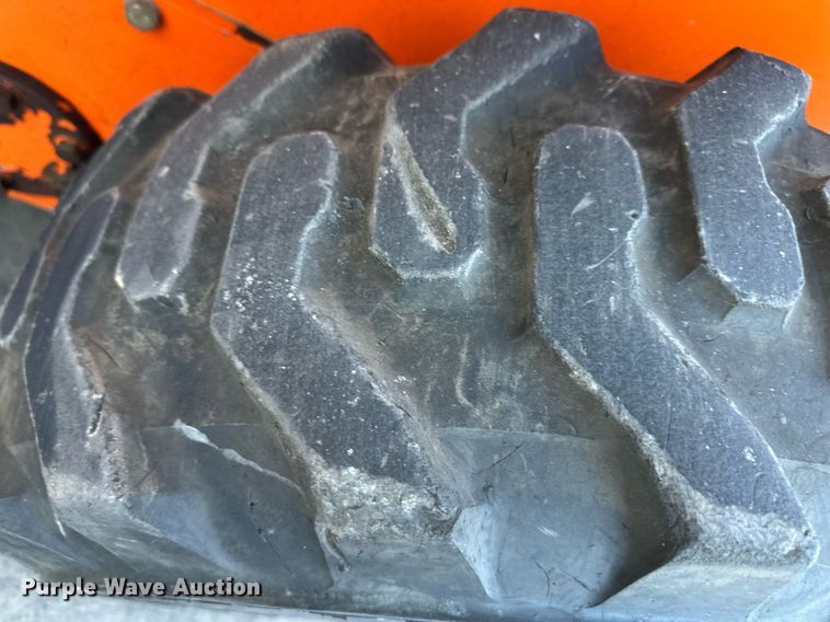 image for item DS3369 2006 Doosan 440 Plus skid steer loader