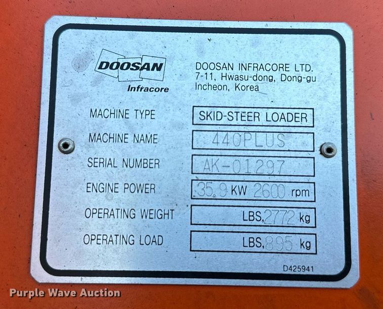 image for item DS3369 2006 Doosan 440 Plus skid steer loader