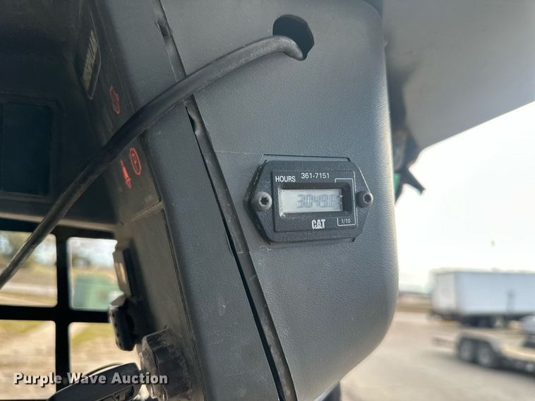 image for item DS3370 2014 Caterpillar 226B3 skid steer loader