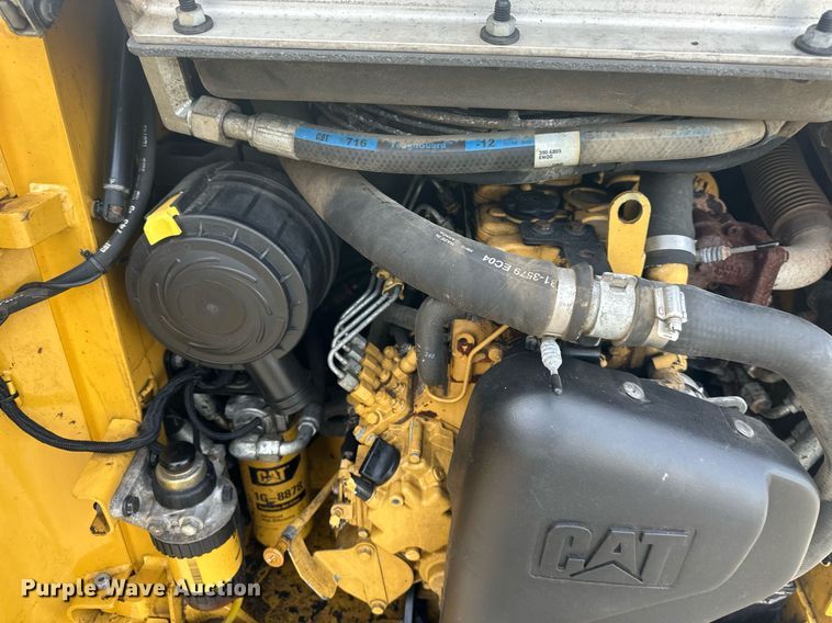 image for item DS3370 2014 Caterpillar 226B3 skid steer loader