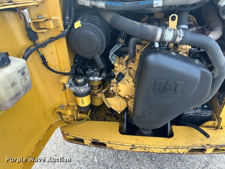 image for item DS3370 2014 Caterpillar 226B3 skid steer loader