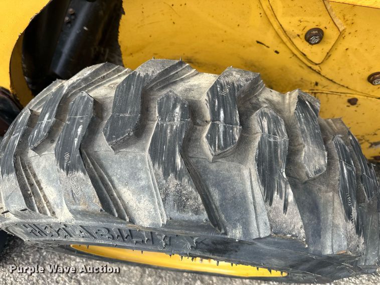 image for item DS3370 2014 Caterpillar 226B3 skid steer loader
