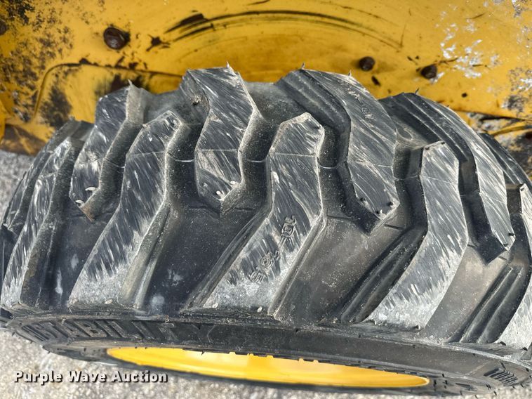 image for item DS3370 2014 Caterpillar 226B3 skid steer loader