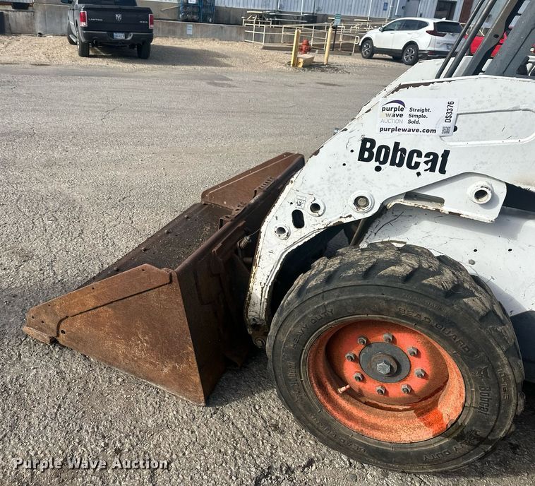 image for item DS3376 2004 Bobcat S150 skid steer loader