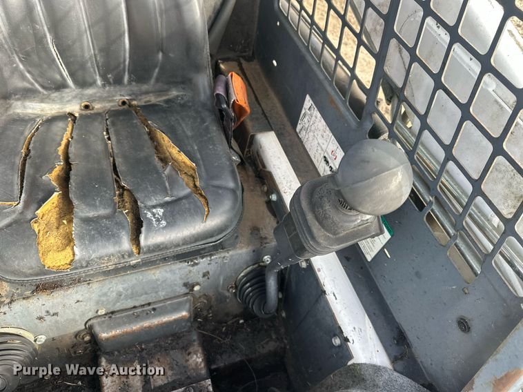 image for item DS3376 2004 Bobcat S150 skid steer loader