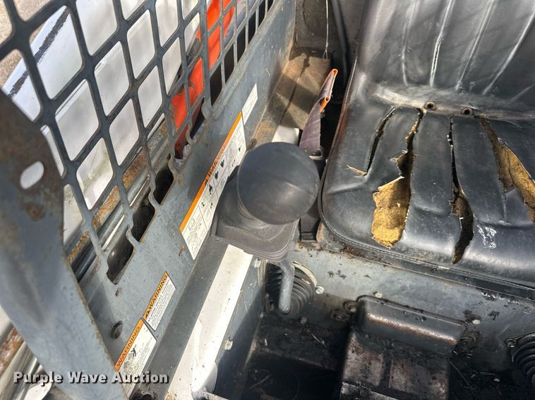 image for item DS3376 2004 Bobcat S150 skid steer loader