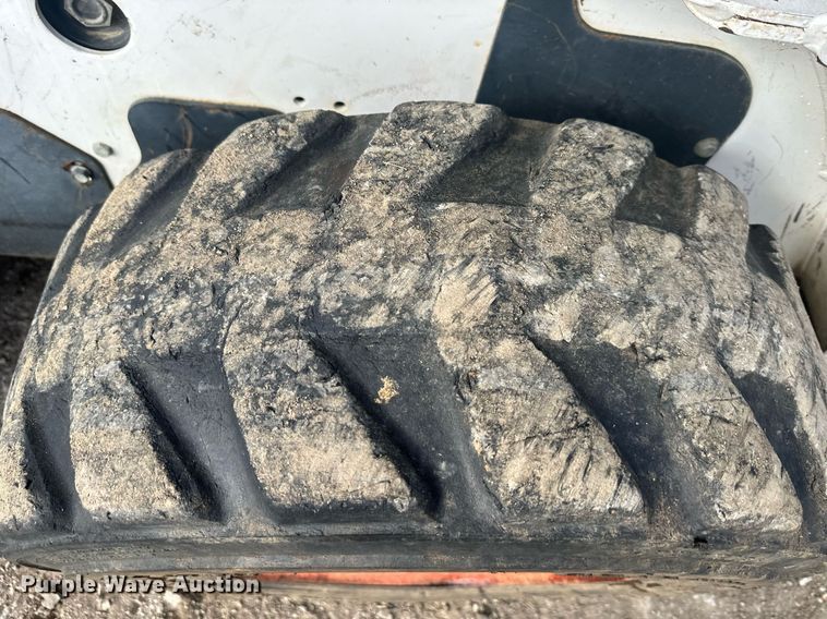 image for item DS3376 2004 Bobcat S150 skid steer loader