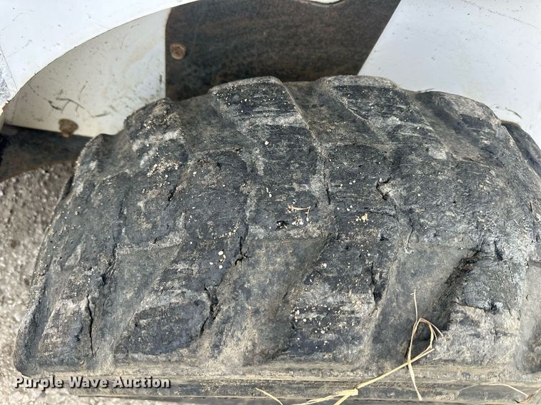 image for item DS3376 2004 Bobcat S150 skid steer loader