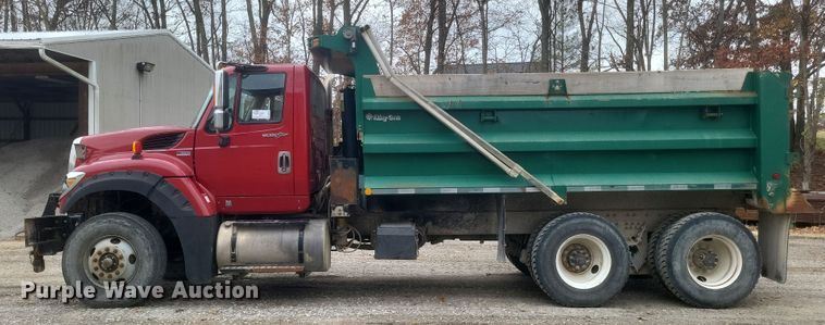 image for item DS5133 2013 International  WorkStar 7600 dump truck