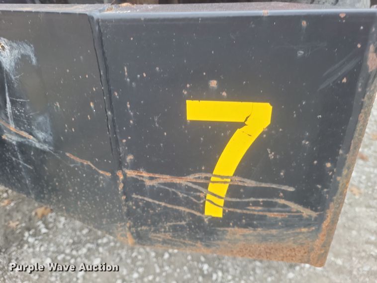 image for item DS5133 2013 International  WorkStar 7600 dump truck