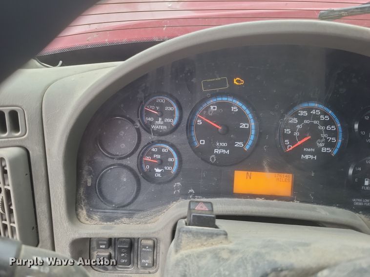 image for item DS5133 2013 International  WorkStar 7600 dump truck