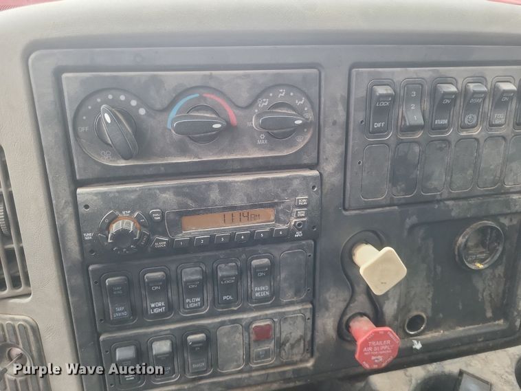 image for item DS5133 2013 International  WorkStar 7600 dump truck