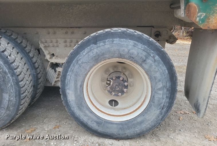 image for item DS5133 2013 International  WorkStar 7600 dump truck