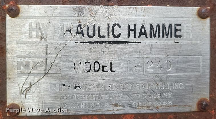 image for item DS5138 NPK H-240 breaker