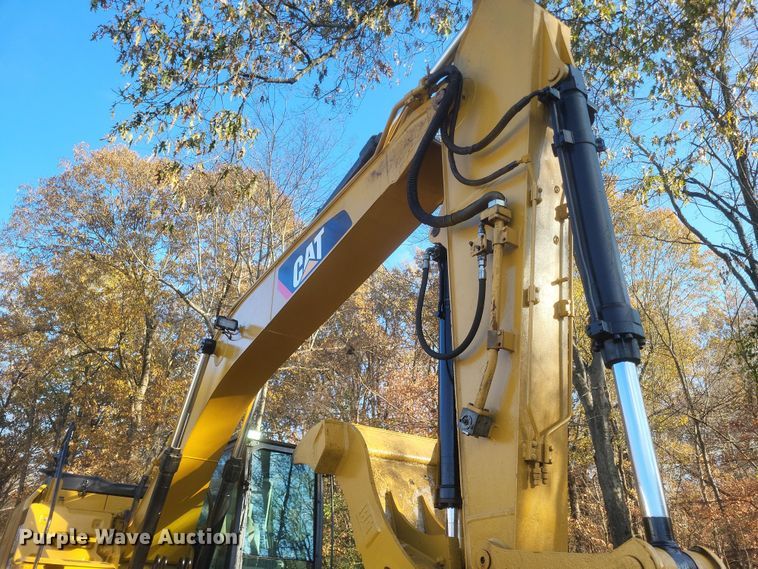 image for item DS5144 2016 Caterpillar  323F L excavator