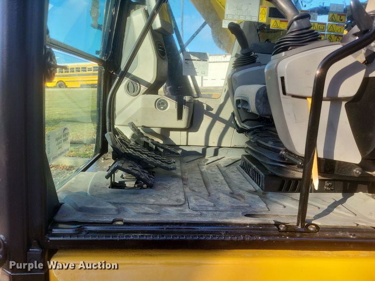 image for item DS5144 2016 Caterpillar  323F L excavator