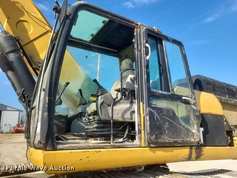 image for item DS5145 2008 Caterpillar  330D excavator