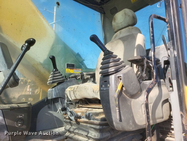 image for item DS5145 2008 Caterpillar  330D excavator