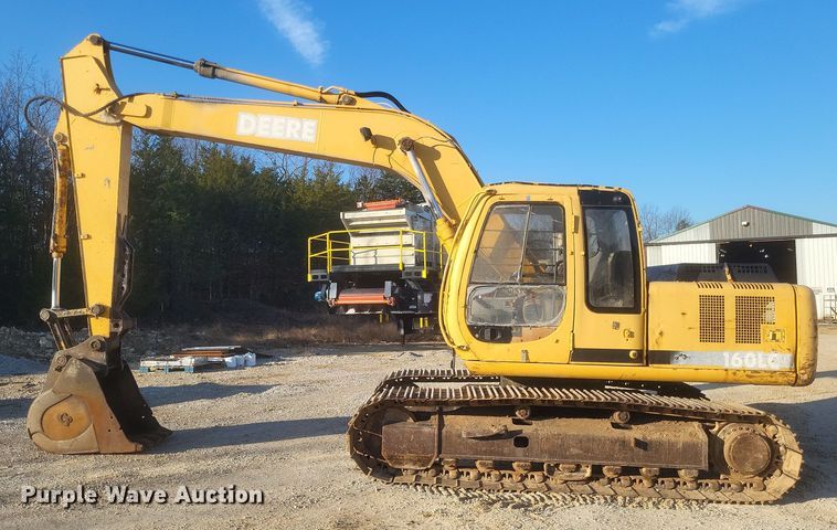image for item DS5146 2000 John Deere  160LC excavator