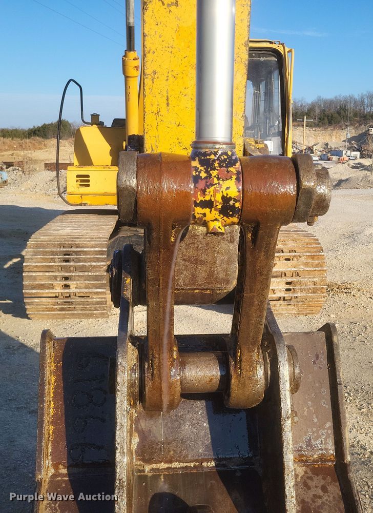 image for item DS5146 2000 John Deere  160LC excavator