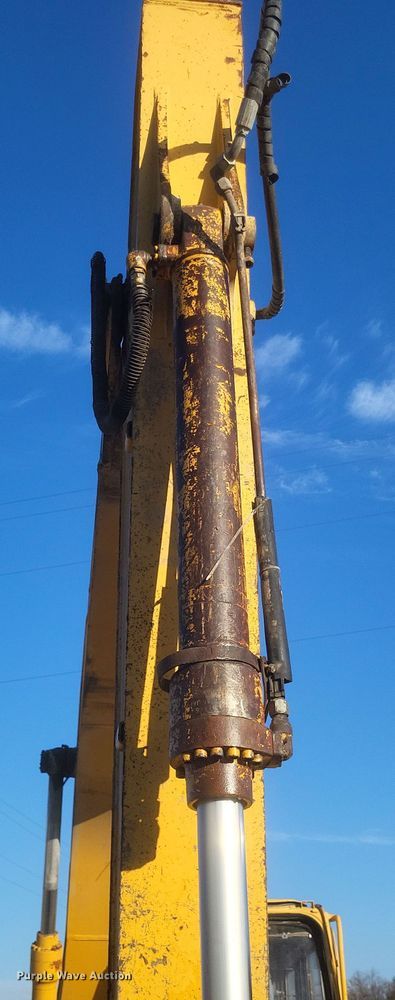 image for item DS5146 2000 John Deere  160LC excavator