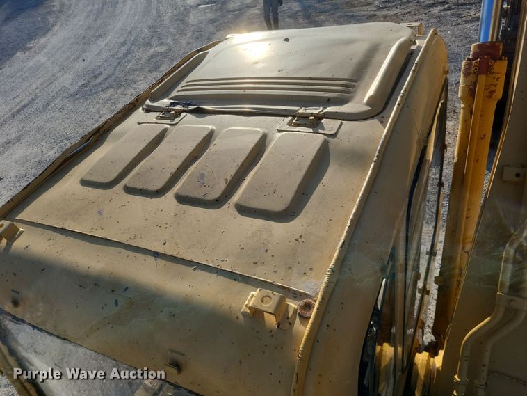 image for item DS5146 2000 John Deere  160LC excavator