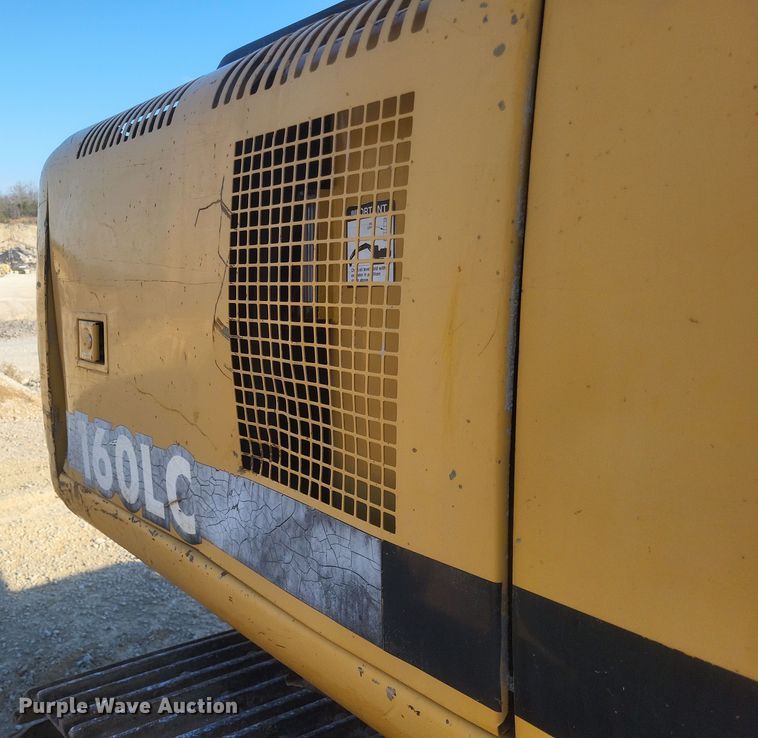 image for item DS5146 2000 John Deere  160LC excavator