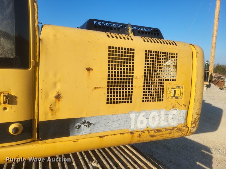 image for item DS5146 2000 John Deere  160LC excavator