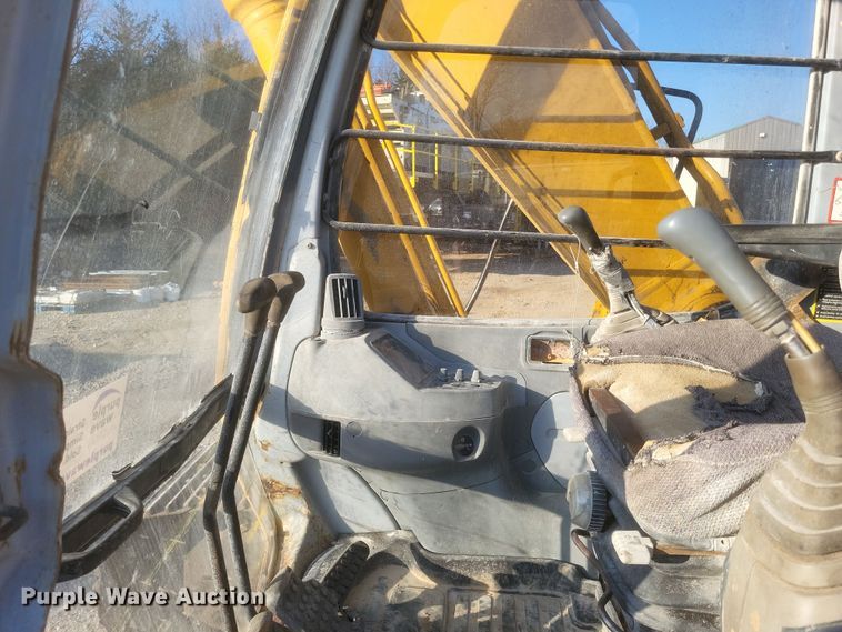 image for item DS5146 2000 John Deere  160LC excavator