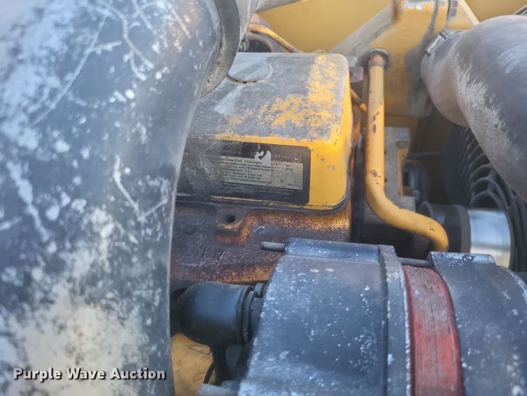 image for item DS5146 2000 John Deere  160LC excavator