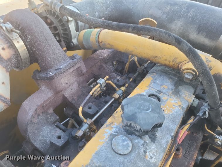 image for item DS5146 2000 John Deere  160LC excavator